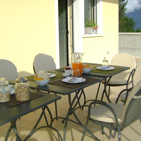 Affittacamere Rubino Guest House Ponte nellʼAlpi Exterior foto