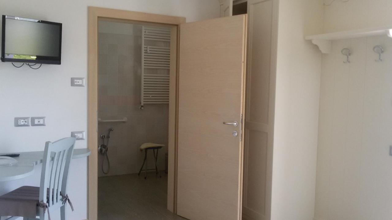 Affittacamere Rubino Guest House Ponte nellʼAlpi Exterior foto