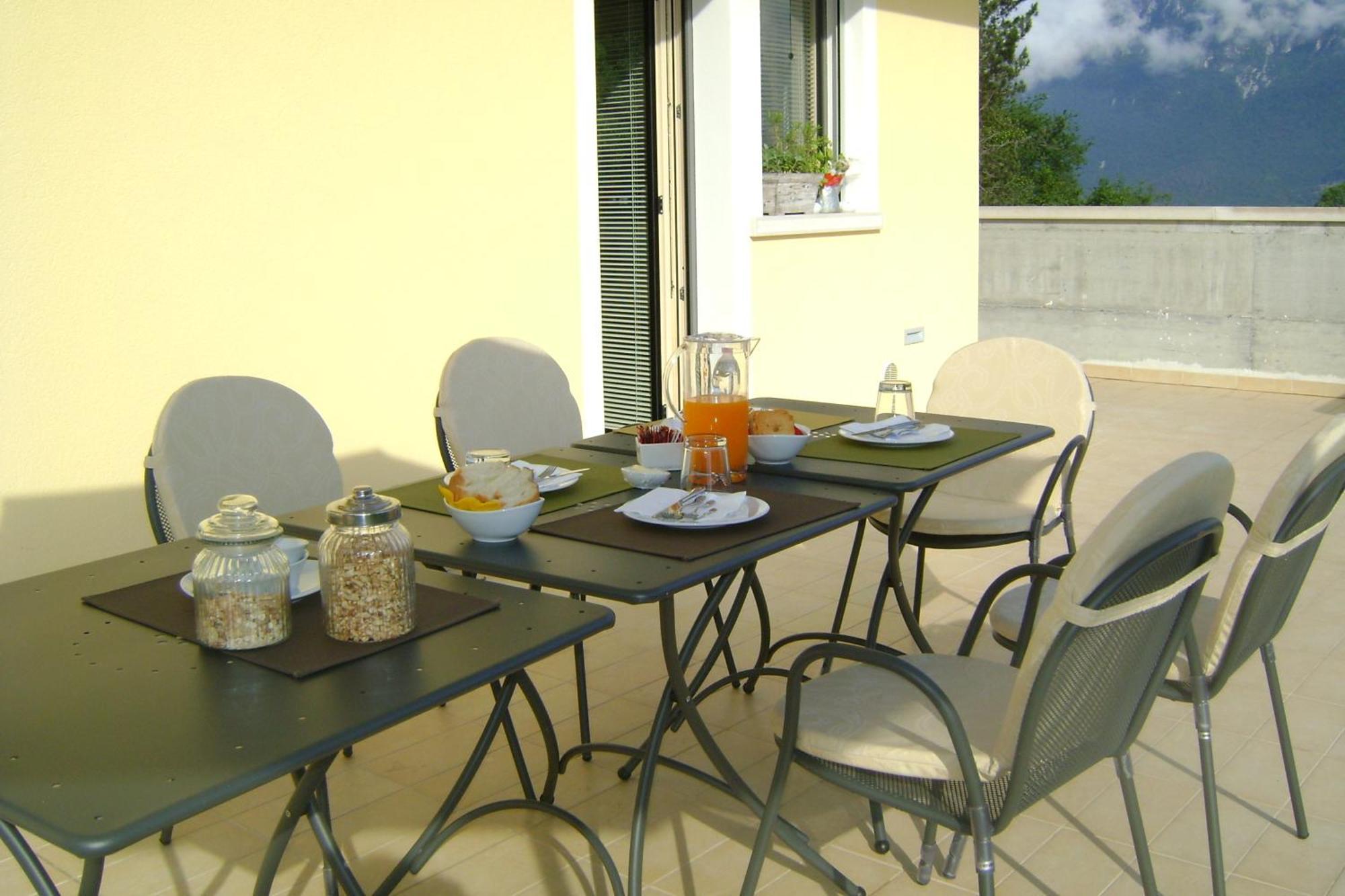 Affittacamere Rubino Guest House Ponte nellʼAlpi Exterior foto