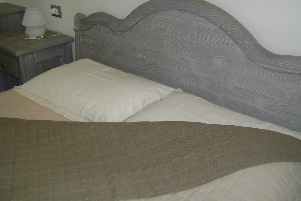 Affittacamere Rubino Guest House Ponte nellʼAlpi Exterior foto