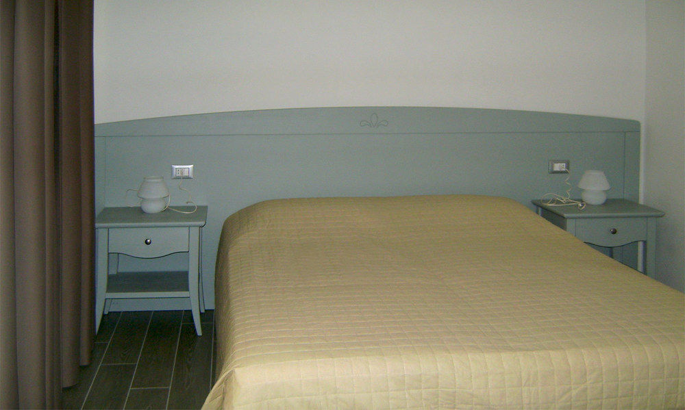 Affittacamere Rubino Guest House Ponte nellʼAlpi Exterior foto