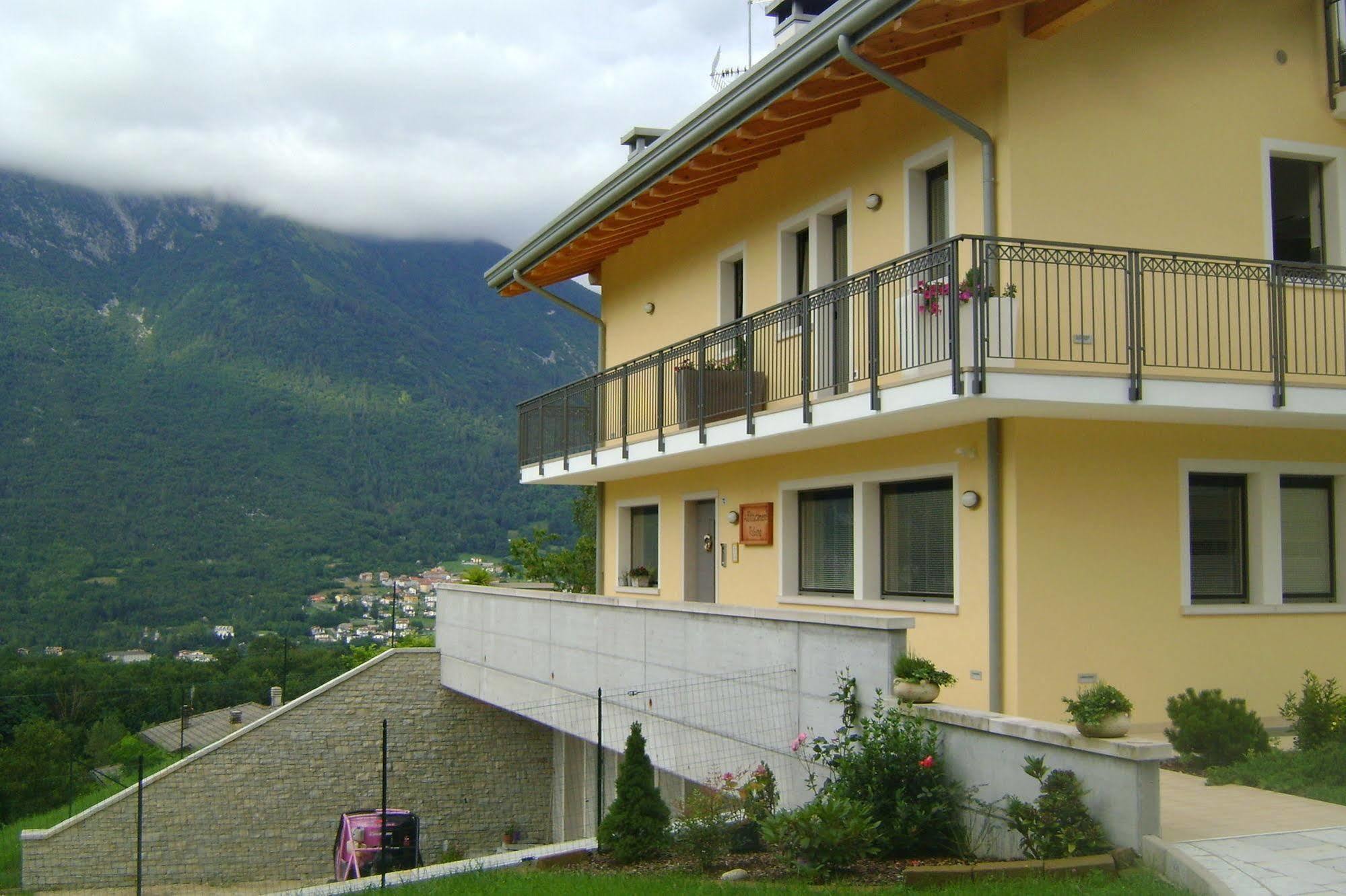 Affittacamere Rubino Guest House Ponte nellʼAlpi Exterior foto